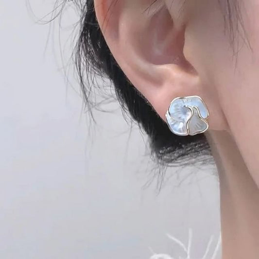 Flower Stud Earring / Clip-On Earring