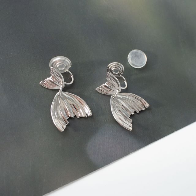 Fish Tail Stud Earring / Clip-On Earring