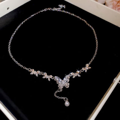 Pendant Faux Pearl Alloy Choker (Various Designs)