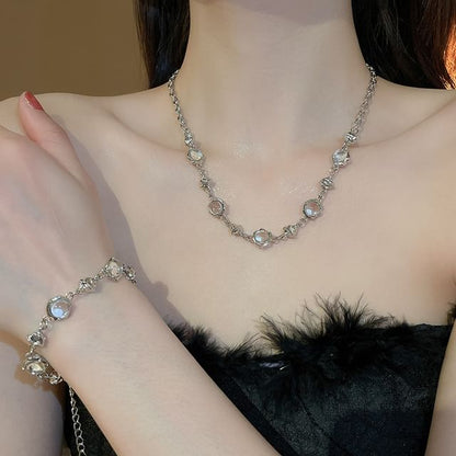 Glass Bead Station Alloy Choker / Bracelet