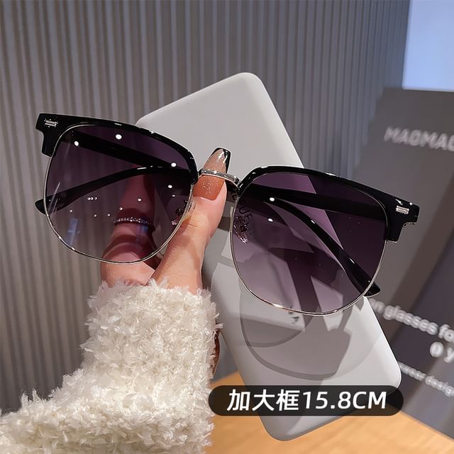 Half Frame Sunglasses / Polarized Sunglasses / Fabric Pouch / Case / Cleaning Cloth / Set (Various Designs)