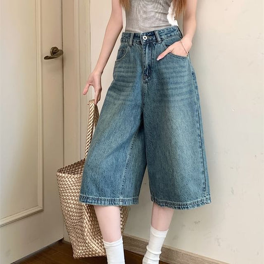 High Rise Washed Capri Wide Leg Jeans