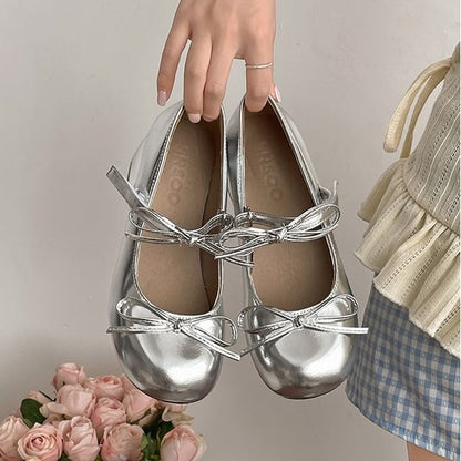 Chunky Heel Bow Faux Leather Mary Jane Pumps