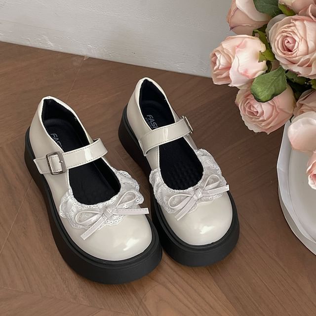 Platform Bow Lace Trim Patent Leather Mary Jane Shoes