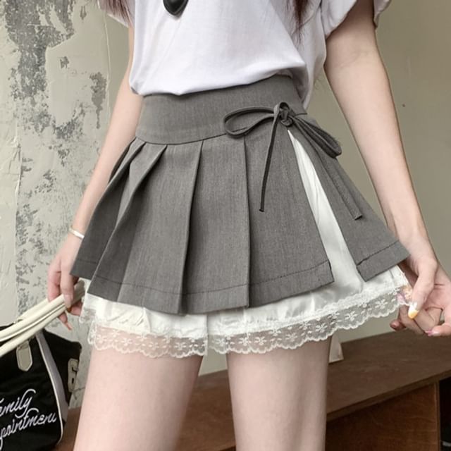 Mid-Rise Lace Panel Pleated Layered Mini Flared Skirt