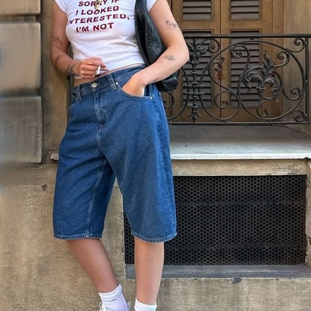 Low Waist Washed Pocket Straight-Leg Denim Shorts