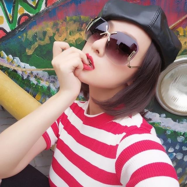 Set:  Gradient Frameless Sunglasses + Case + Cleaning Cloth (Various Designs)