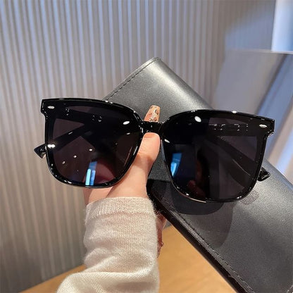 Square Polarized Sunglasses / Case / Pouch / Cleaning Cloth / Set