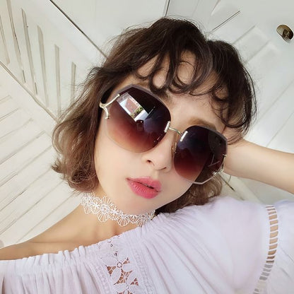 Set:  Gradient Frameless Sunglasses + Case + Cleaning Cloth (Various Designs)