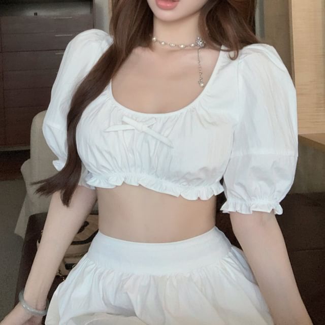 Sleeveless Scoop Neck Plain Bow Frill Crop Blouse / High Rise Maxi A-Line Skirt