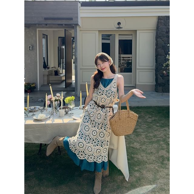 Spaghetti Strap Plain Ruffle Midi A-Line Dress / Sleeveless V-Neck Plain Crochet Knit Midi A-Line Dress