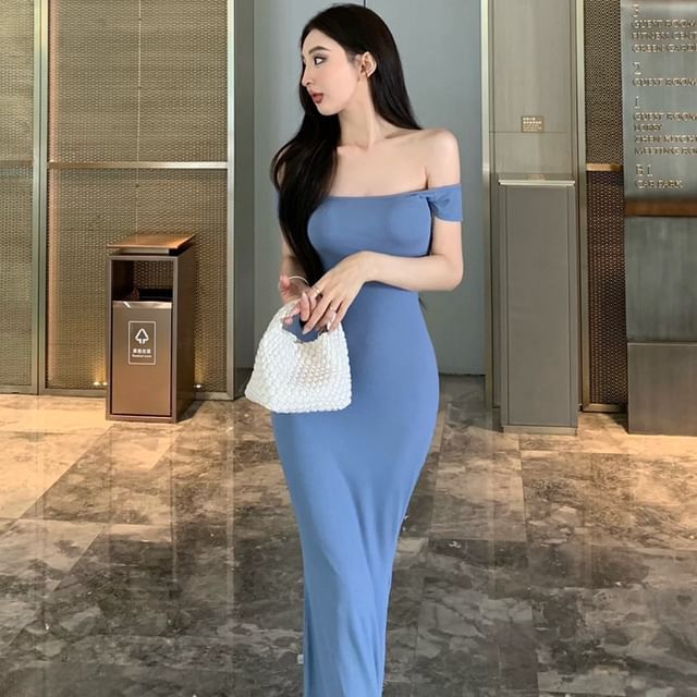 Off-Shoulder Short-Sleeve Bodycon Maxi Dress in Solid Color
