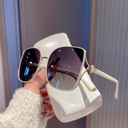 Oversized Square Metal Frame Polished Sunglasses / Case / Pouch / Cleaning Cloth / Set