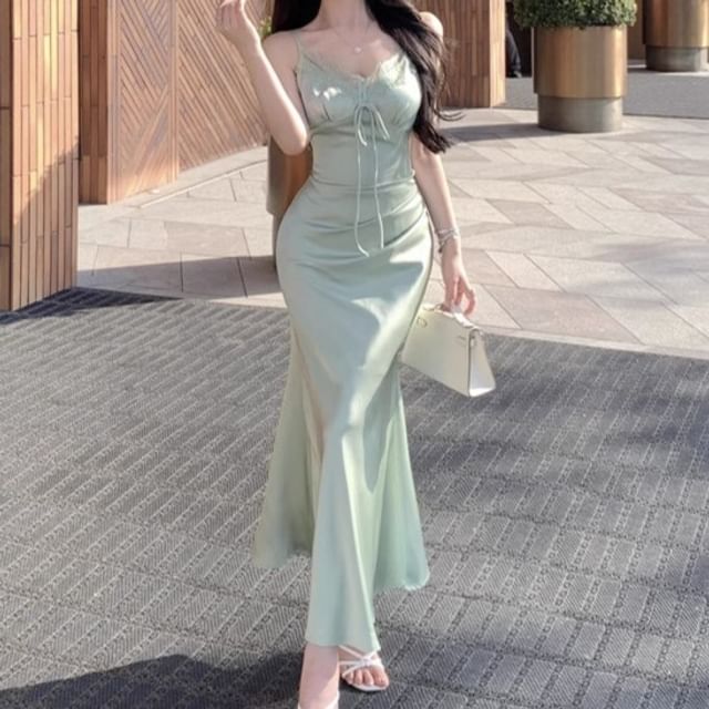 V-Neck Lace Panel Satin Mermaid Maxi Dress