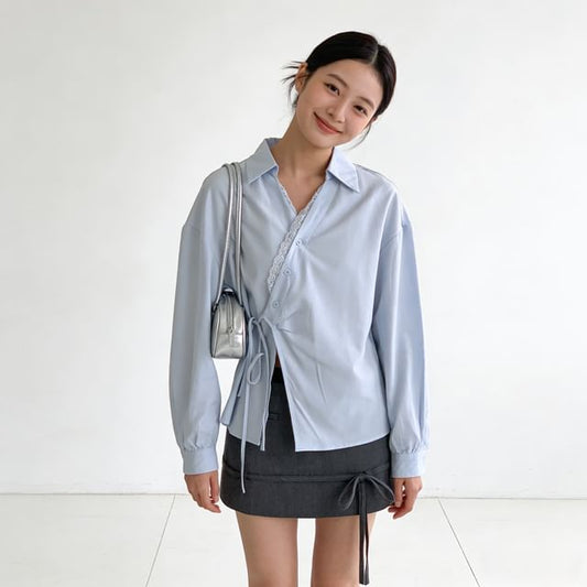Puff-Sleeve Collared V-Neck Lace-Trim Buttoned Blouse