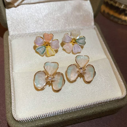 Faux Pearl Shell Flower Stud Earring