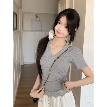 Short-Sleeve V-Neck Lace Panel Ruched Slim Fit Crop Tee
