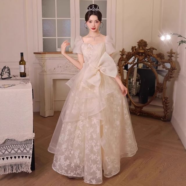 Short-Sleeve Square Neck Lace A-Line Evening Gown