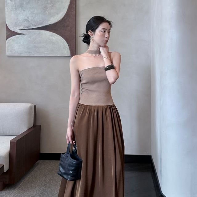 Halter Neck Plain Ribbed Knit Top