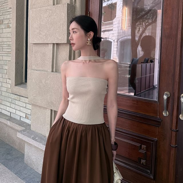 Halter Neck Plain Ribbed Knit Top