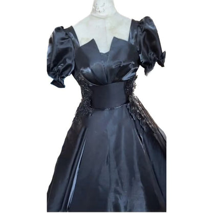 Short-Sleeve Square Neck Plain Embroidered Evening Ball Gown