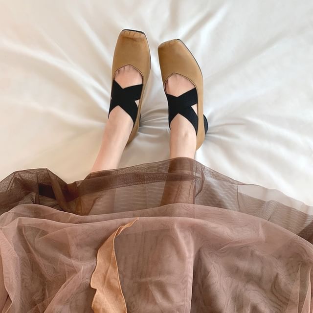 Square Toe Cross Strap Chunky Heel Mary Jane Pumps