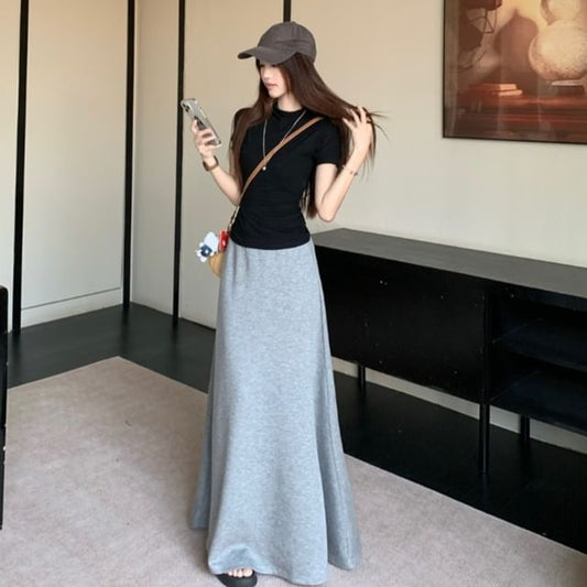 Short-Sleeve Crew Neck Tee with High-Rise Smooth Flared Long Skirt