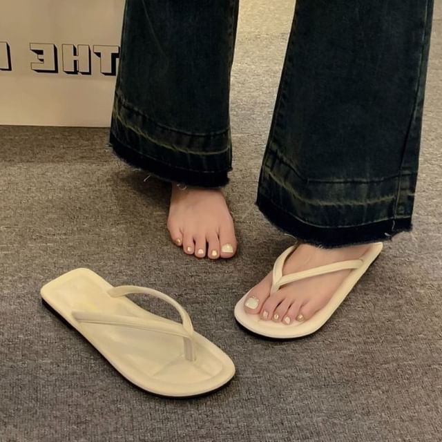 Plain Flip-Flops Flat