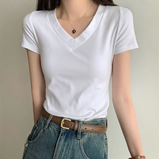 Plain V-Neck Short-Sleeved T-Shirt