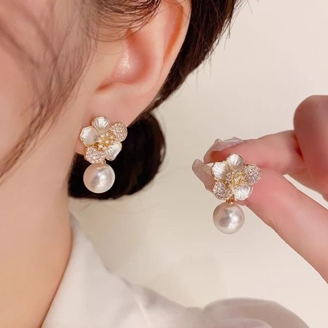 Faux CZ Pearl Flower Drop Earring