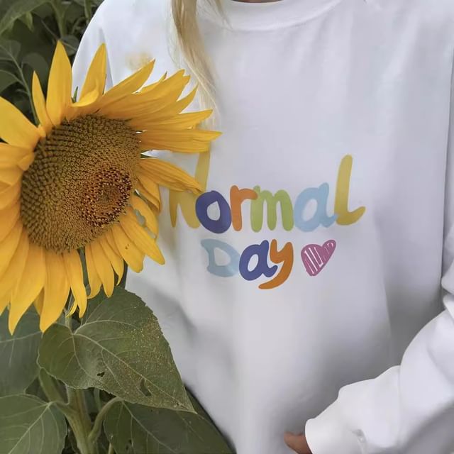 Long-Sleeve Lettering Print Crew T-Shirt Neck