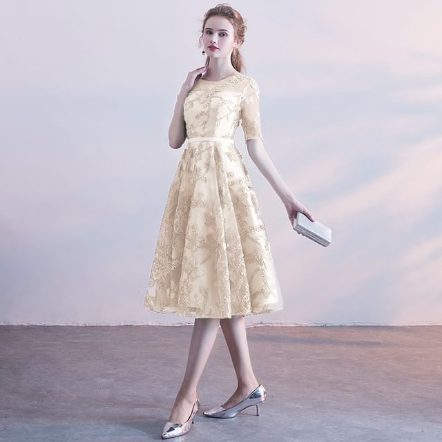 Elbow-Sleeve Boat Neck Patterned A-Line Cocktail Dress
