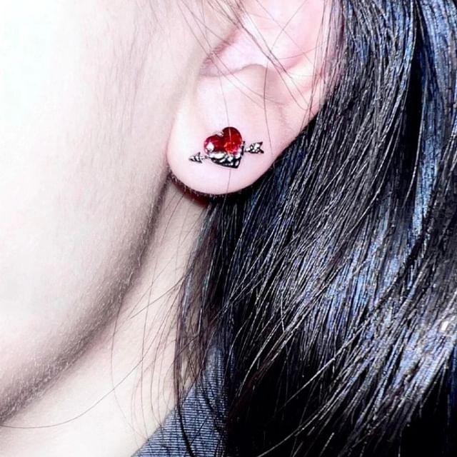 Rhinestone Stud Heart Ear