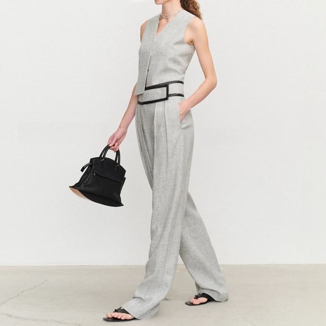 V-Neck Sleeveless Top / Straight Dress Pants / Skirt