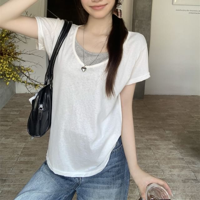 Mock Two-Piece Round-Neck Short-Sleeved Tee
