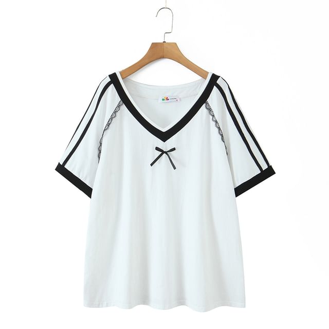 Short-Sleeve Lace Trim V-Neck Shirt