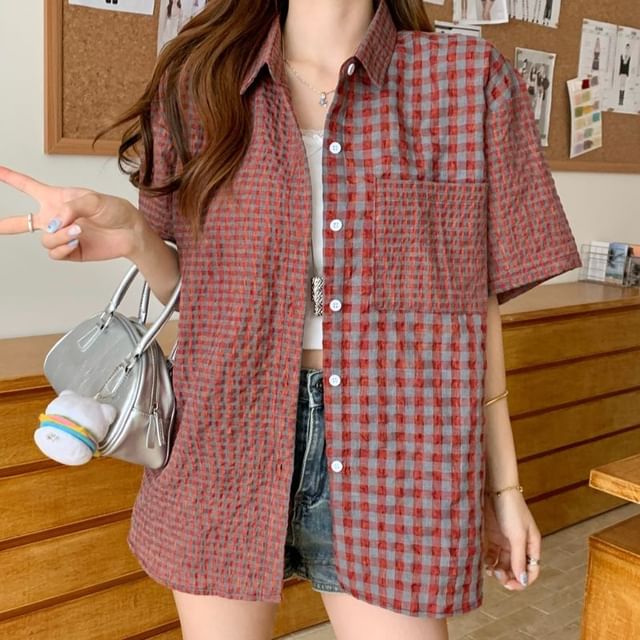 Short-Sleeved Plaid Shirt with Pocket Detail
