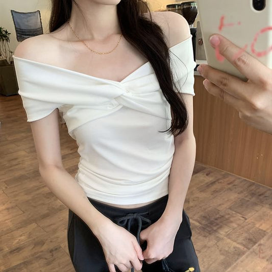 Plain Short-Sleeve Top Off Shoulder Twisted