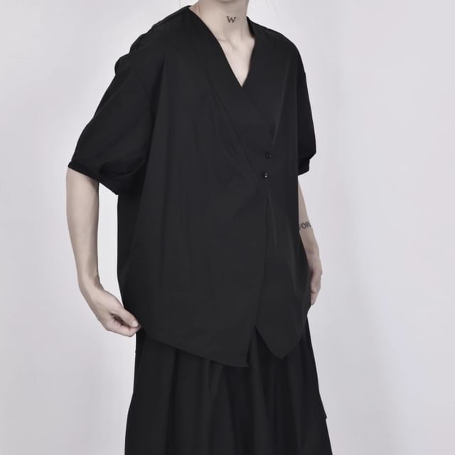Plain Shirt with Short Sleeves and Flattering V-Neckline Cut