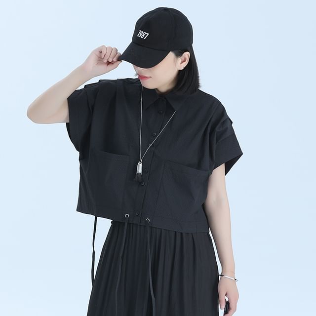 Pocketed Plain Shirt with Short Sleeves and Relaxed Casual Fit