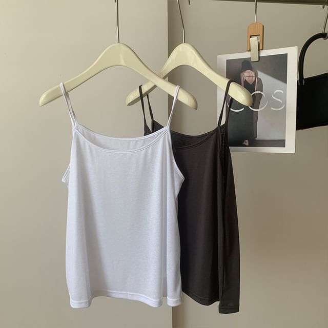 Scoop Neck Plain Camisole Top with Spaghetti Straps and Sleek Minimalist Style