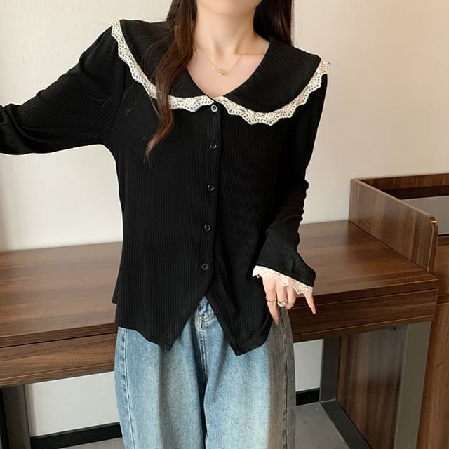 Long-Sleeve Ribbed Button Lace Top