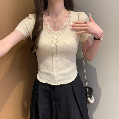 Scoop Neck Lace Trim Tee