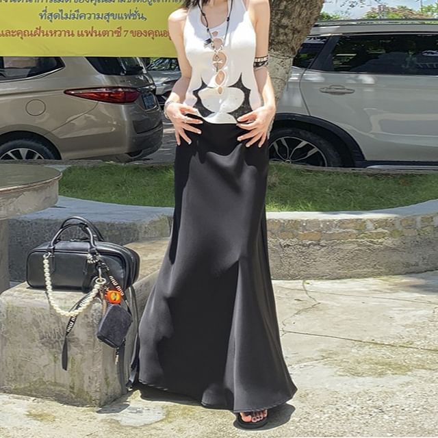 Mid Rise Plain Maxi Fishtail Skirt