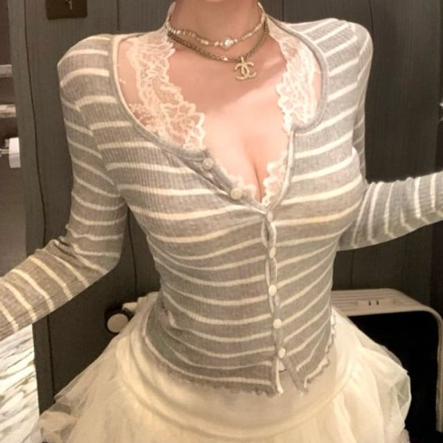 Sleeveless Lace Top and Plain Cardigan