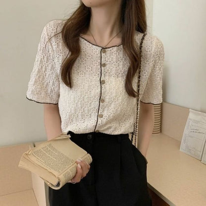 Puff-Sleeve Contrast Button-Up Lace Blouse