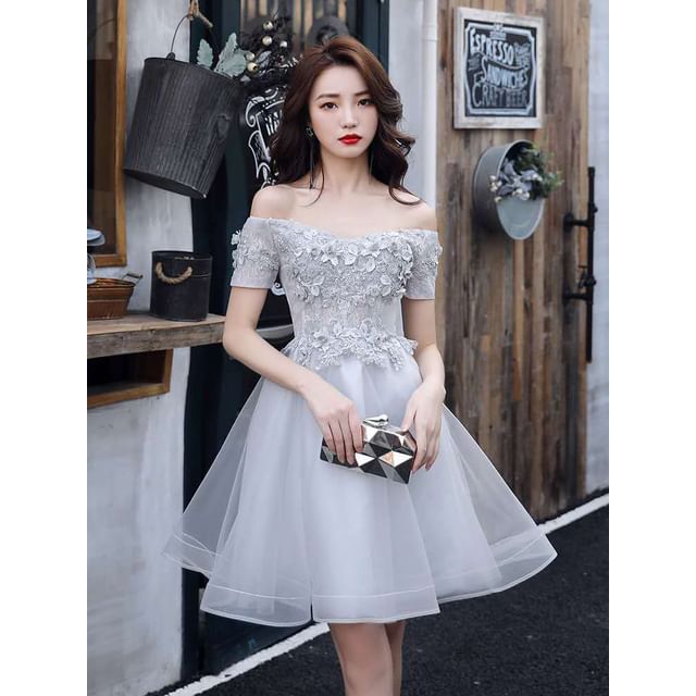 Short Sleeve Off Shoulder Plain Floral Applique Mesh Mini A-Line Cocktail Dress