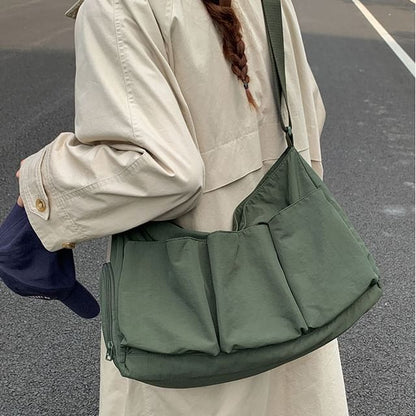 Plain Zip Shoulder Bag