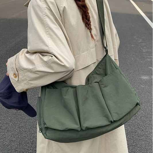 Plain Zip Shoulder Bag