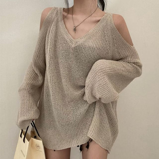 Cold-Shoulder Ribbed Knit Pullover with V-Neckline and Extended Sleeves